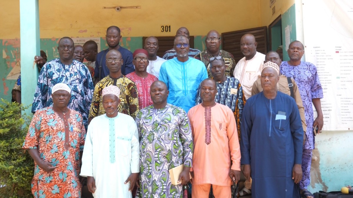 INSTALLATION DES NOUVEAUX CHEFS DE QUARTIER DU 2ÈME ARRONDISSEMENT : INOUSSA ZIME CHABI SUPERVISE  LA CÉRÉMONIE ET APPELLE À LA CONTINUITÉ DANS LE TRAVAIL BIEN FAIT.