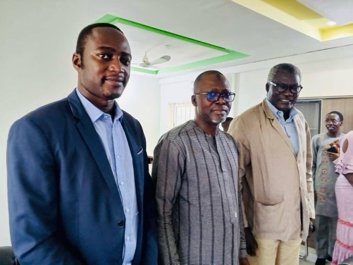 Visite de Courtoisie de l'ambassadeur DIONGUE Amadou au Maire de Parakou