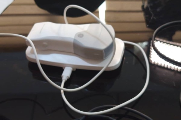 Don d'un Échographe portatif de L'Association Orléans- Parakou : Inoussa ZIMÉ CHABI reçoit un bijou technologique pour le CHUD.